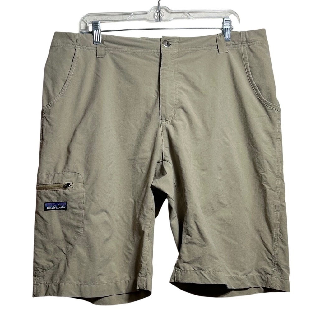 Patagonia Mens Tan Khaki Cargo Hiking Shorts Size 36 10 Inch Inseam Outdoor